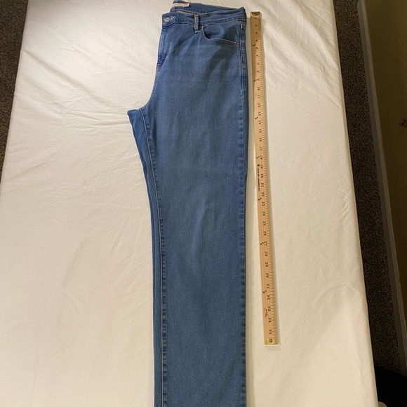 Levi's Premium 724 High Rise Straight Women's jeans in size 14W - Picture 5 of 5